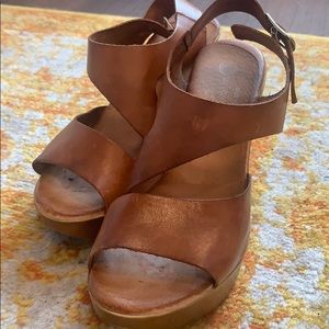 Tan block heels Eric Michael